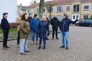 Achterstallig onderhoud en afvaloverlast? Het team Altijd in de Buurt bracht een bezoek aan Heechterp-Schieringen.